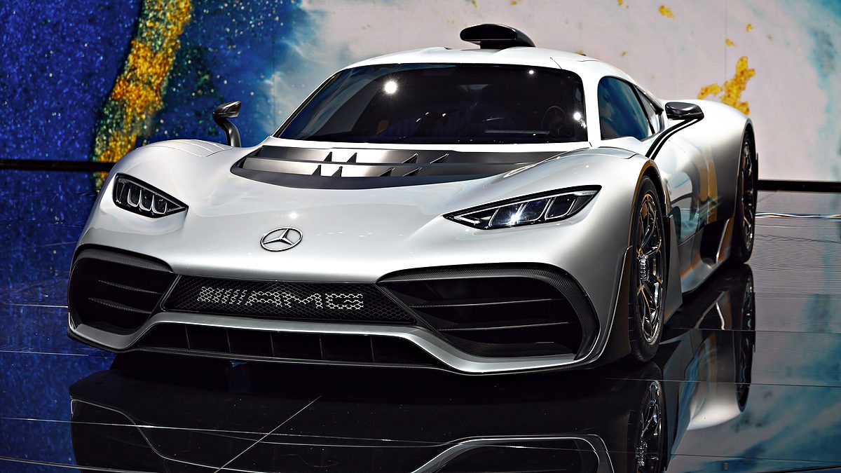 Mercedes-AMG ONE Hypercar mit Formel-1-Hybridantrieb