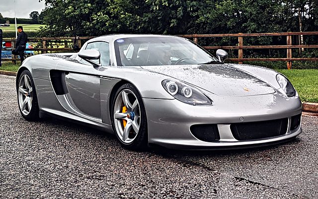 Porsche Carrera GT in Silber