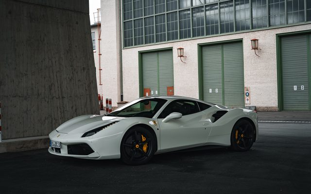 Ferrari 488 GTB aus der Flotte von Diamond Cars – Mittelmotor-V8 in der Ferrari-Tradition