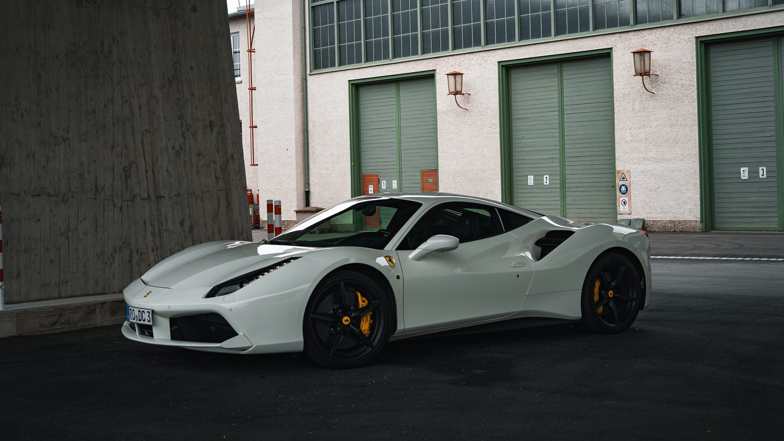Ferrari 488 GTB aus der Flotte von Diamond Cars – Mittelmotor-V8 in der Ferrari-Tradition